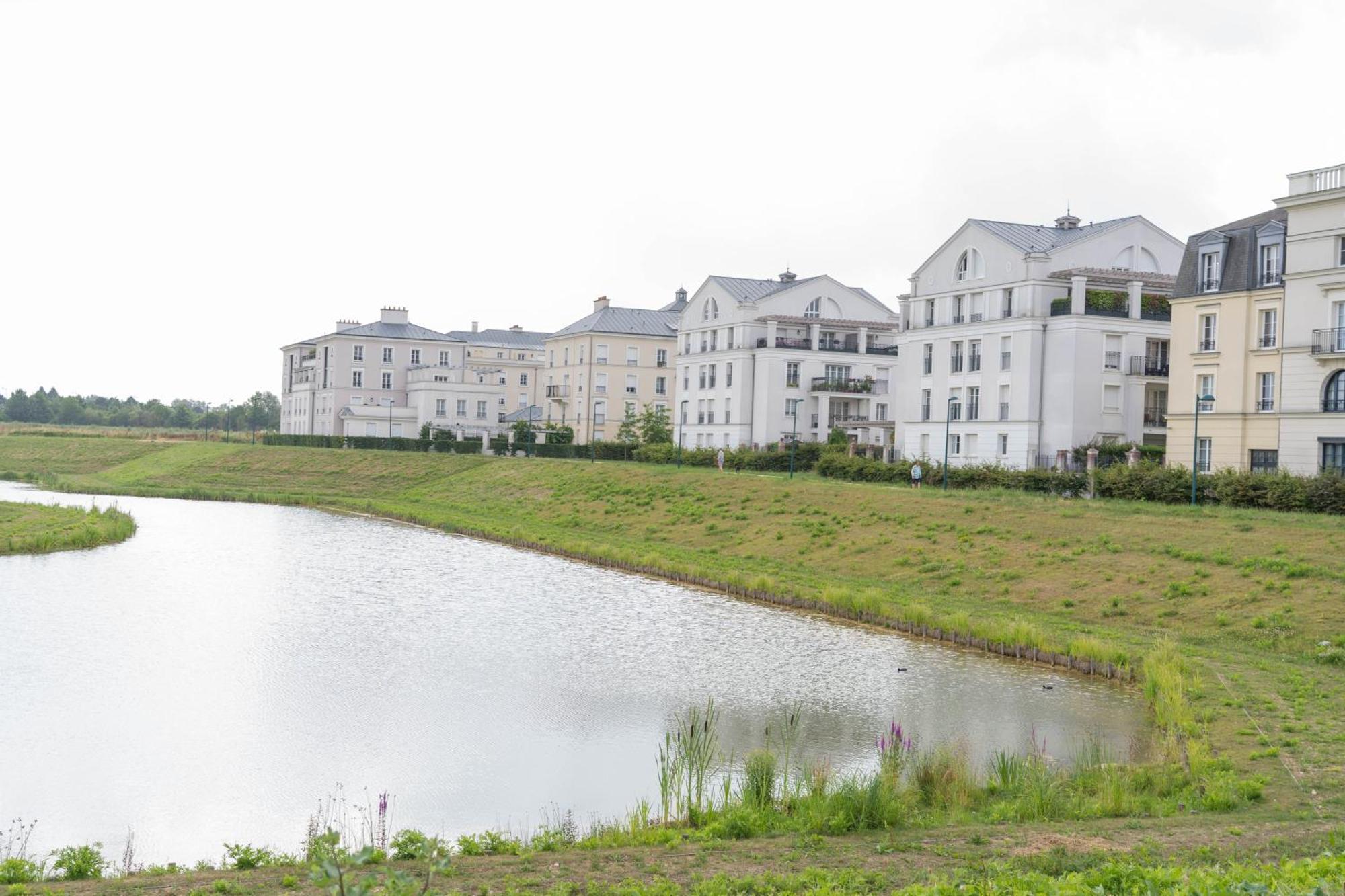 Air-Conditioned Apartment, Walking Distance To Disney - Disney Magical Homes, Paris เซร์ริส ภายนอก รูปภาพ